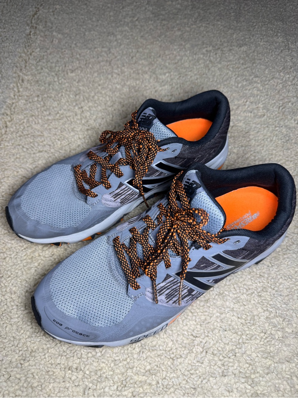 New Balance 690 v2 Running Shoes Gray MT690LG2 Men's Size 10 Used